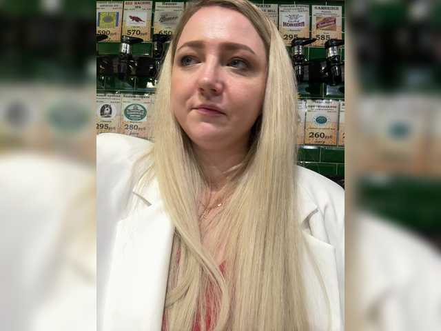 KiraMalina live cam on BongaCams