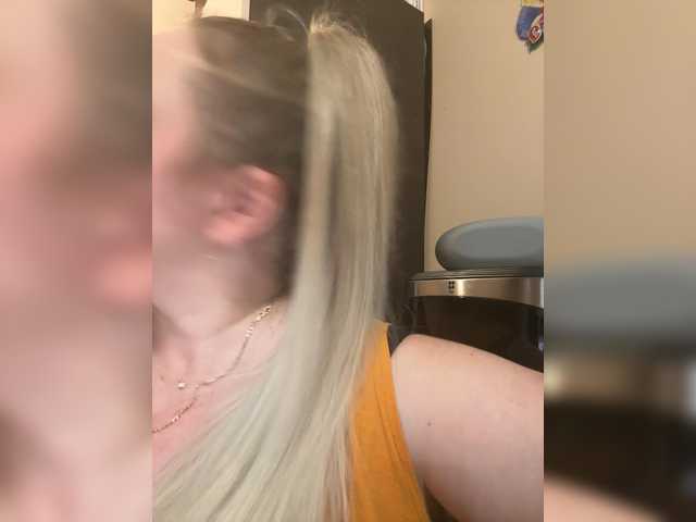 KiraMalina live cam on BongaCams