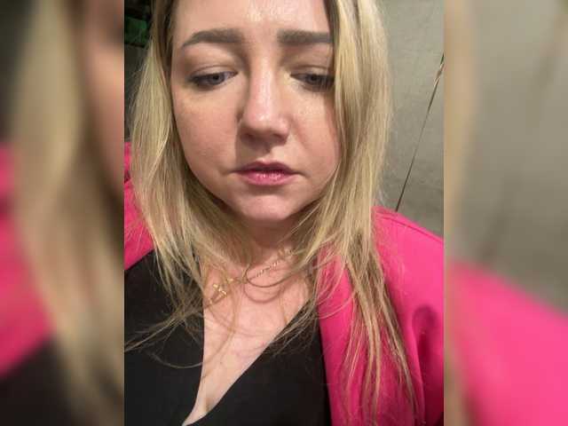 KiraMalina live cam on BongaCams