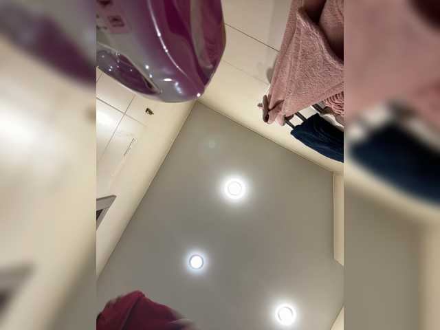 KiraMalina live cam preview