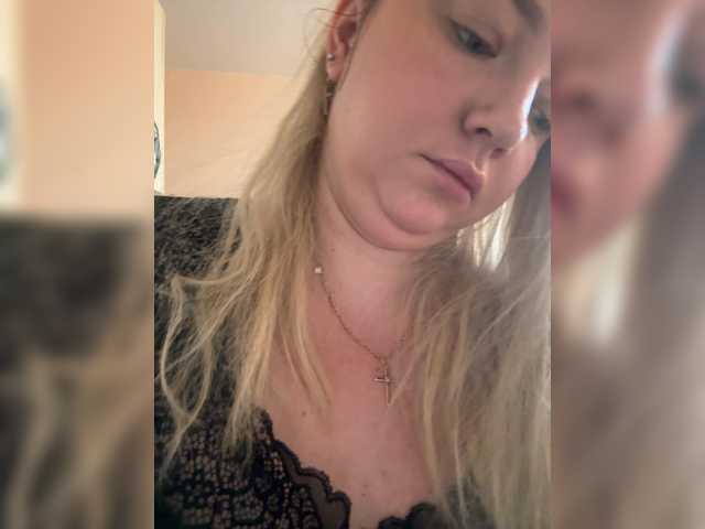 KiraMalina live cam on BongaCams