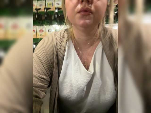 KiraMalina live cam
