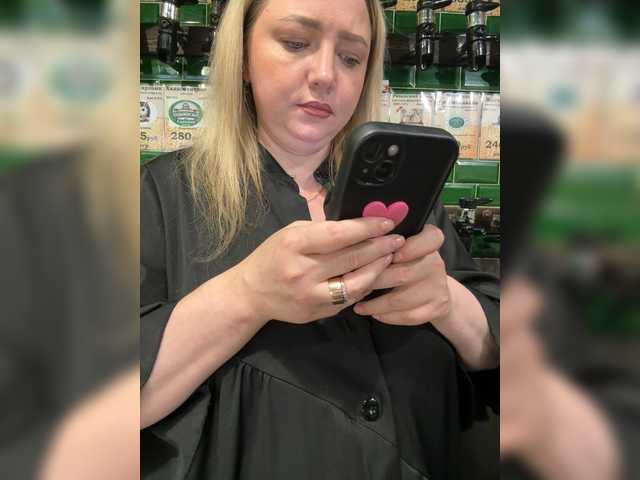 KiraMalina live cam on