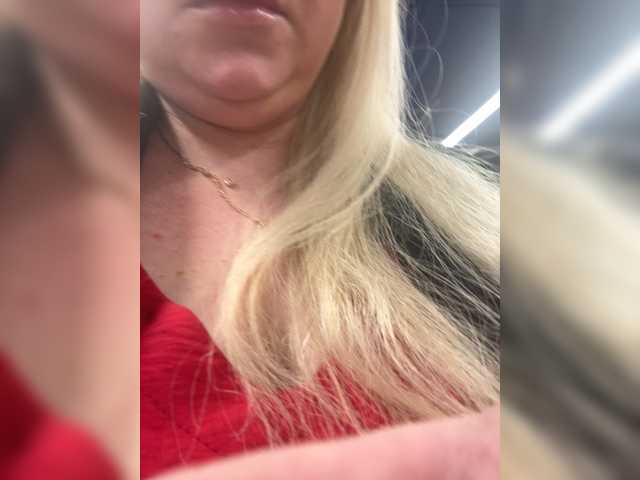 KiraMalina webcam