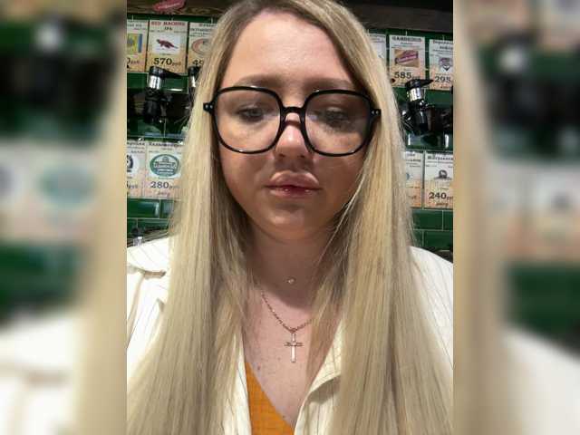 KiraMalina live cam on BongaCams