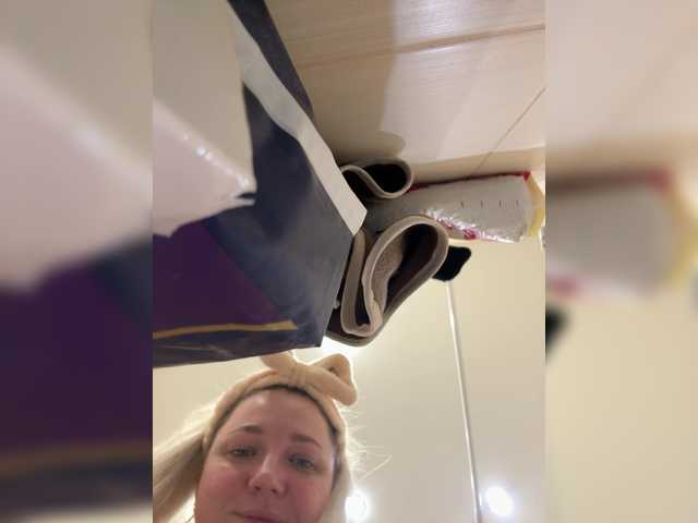 KiraMalina live cam preview
