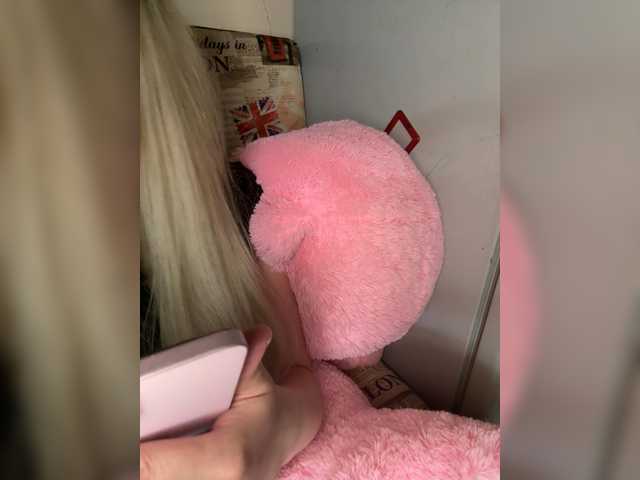 KiraMalina live cam on BongaCams