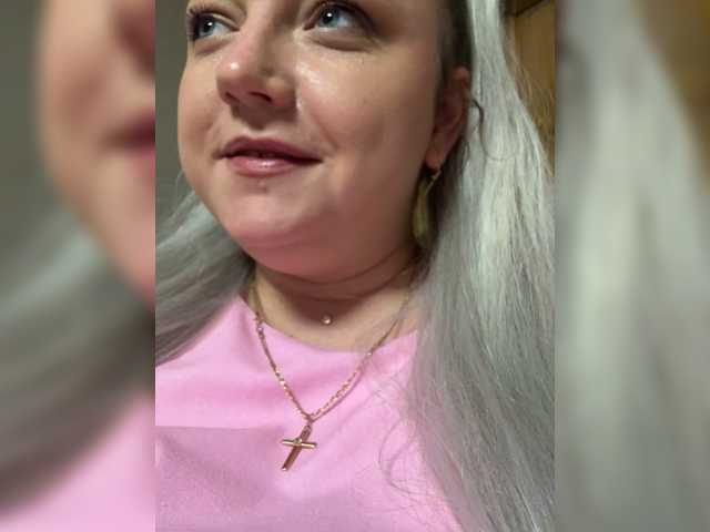 KiraMalina live cam on BongaCams