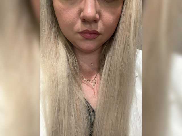 KiraMalina live cam on BongaCams