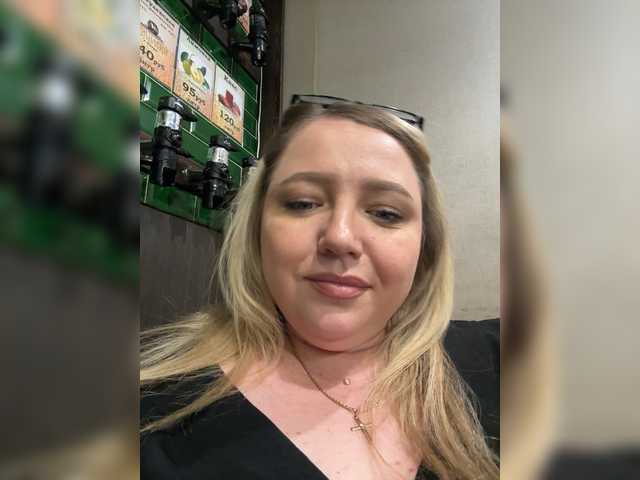 KiraMalina live cam on BongaCams
