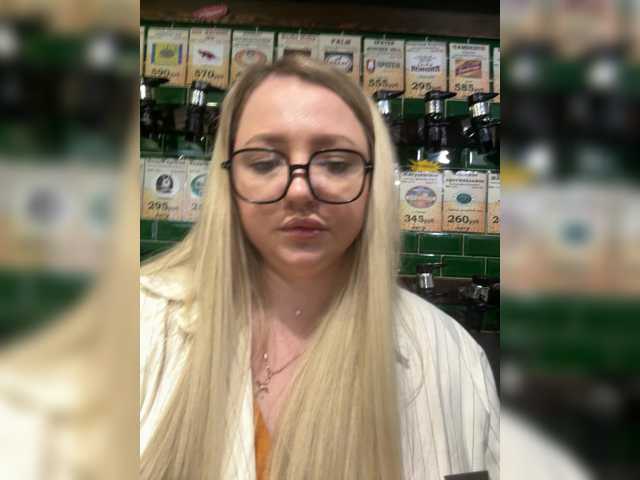 KiraMalina live cam on BongaCams