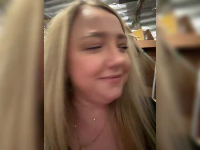 KiraMalina live cam