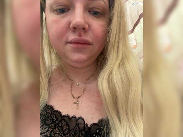 KiraMalina live cam on BongaCams