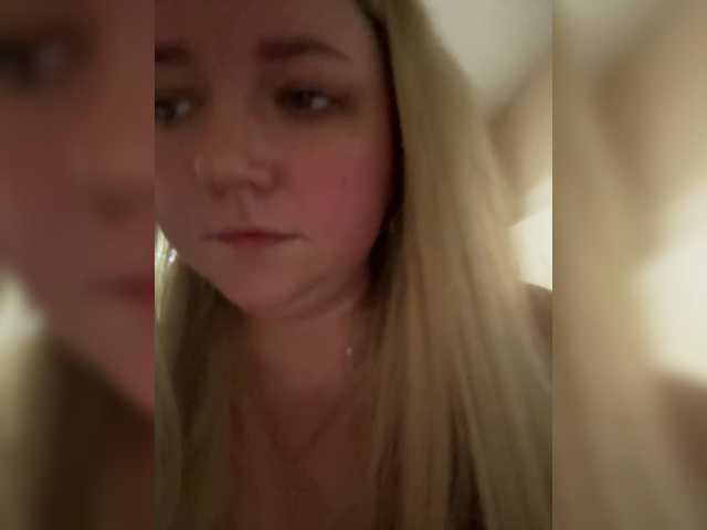 KiraMalina live cam on BongaCams