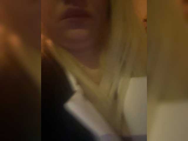 KiraMalina, live now on BongaCams