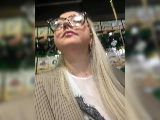 KiraMalina live cam on BongaCams