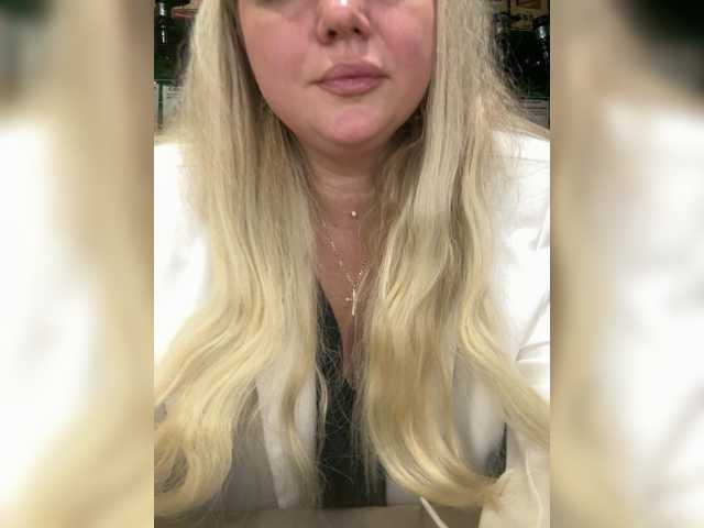 KiraMalina live cam on BongaCams
