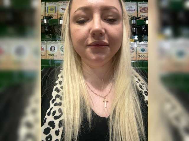 KiraMalina live cam preview