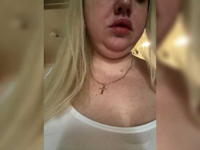 KiraMalina live cam on BongaCams