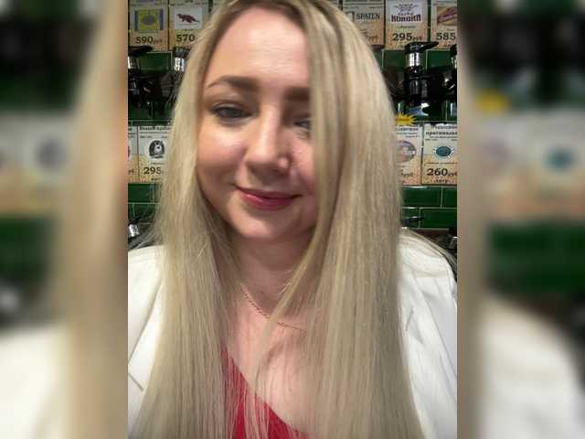 KiraMalina live cam preview