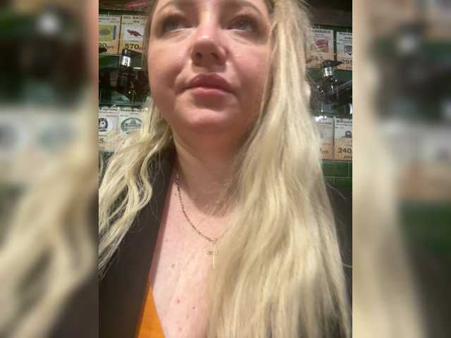 KiraMalina live cam on BongaCams