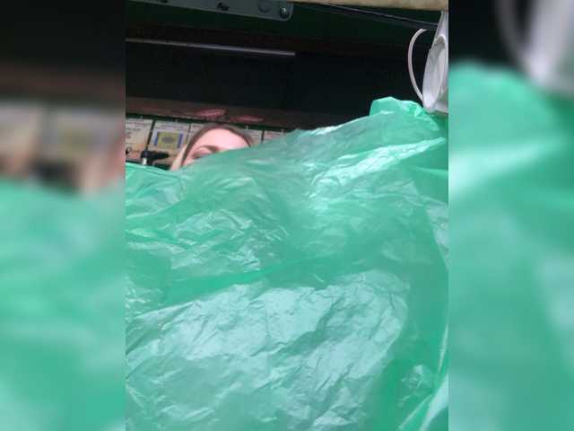 KiraMalina live cam