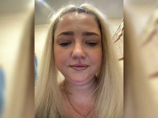 KiraMalina live cam on BongaCams