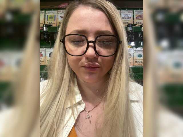 KiraMalina live cam on BongaCams