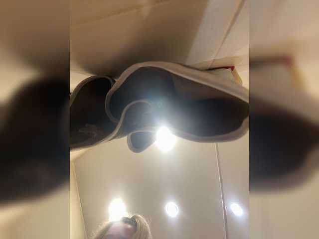 KiraMalina live cam on BongaCams