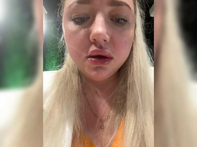 KiraMalina live cam on BongaCams