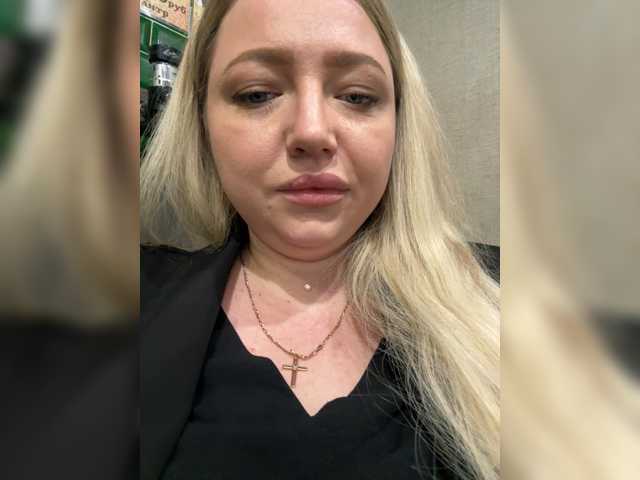KiraMalina, en directo ahora en BongaCams
