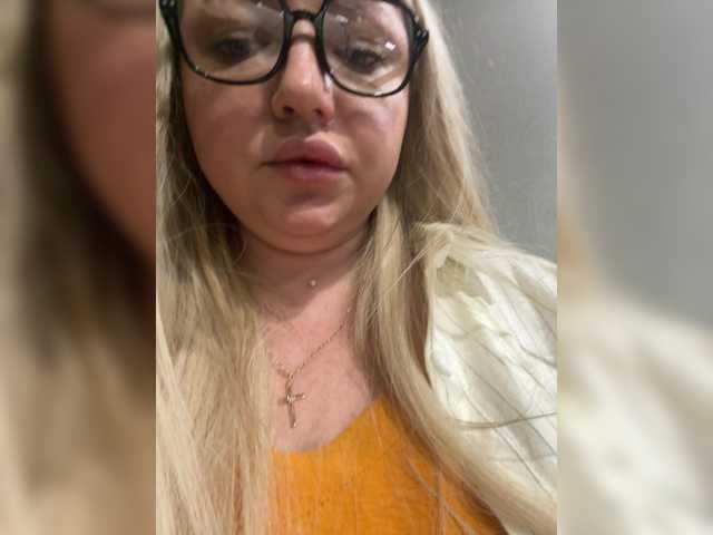 KiraMalina live cam on BongaCams