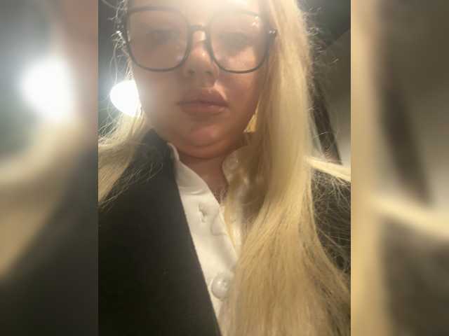 KiraMalina live cam on BongaCams