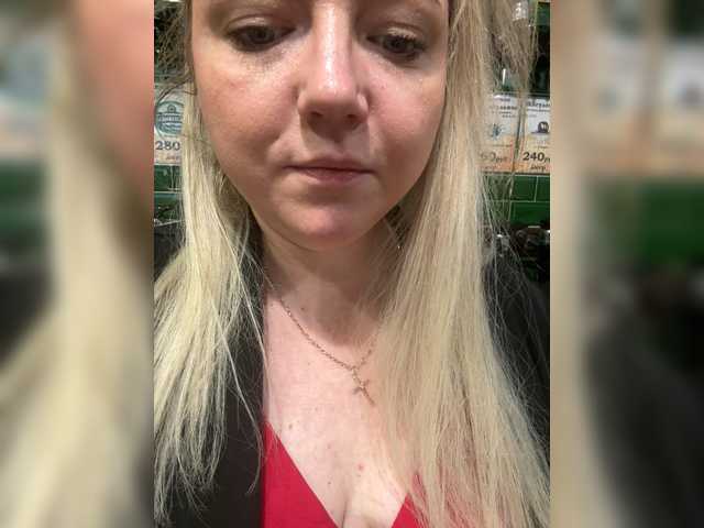 KiraMalina live cam preview