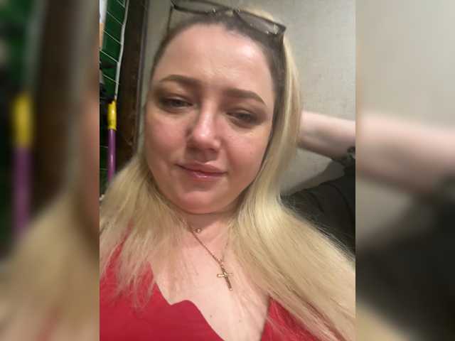 KiraMalina live cam preview