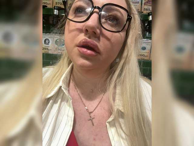 KiraMalina, live now on BongaCams