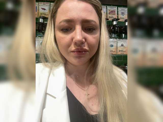 KiraMalina live cam preview
