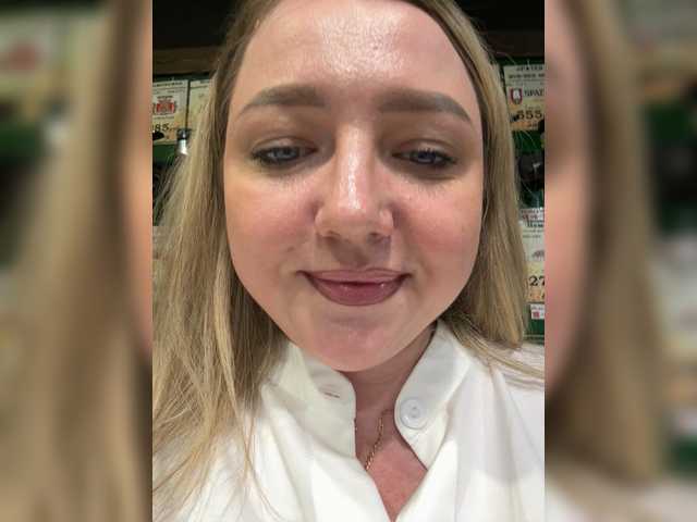 KiraMalina live cam