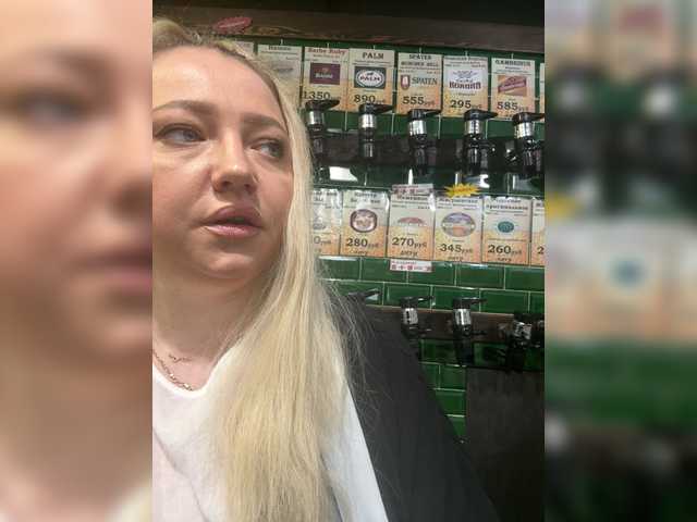 KiraMalina live cam on BongaCams