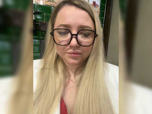KiraMalina live cam on BongaCams
