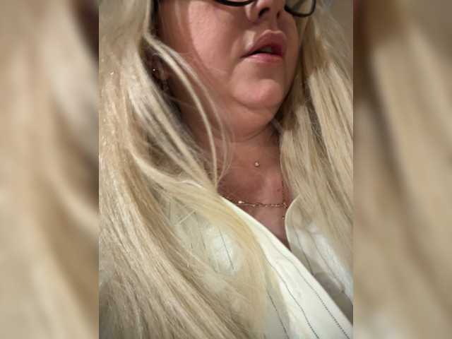 KiraMalina live cam on BongaCams