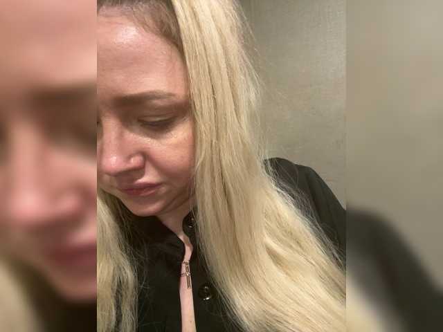 KiraMalina live cam on BongaCams