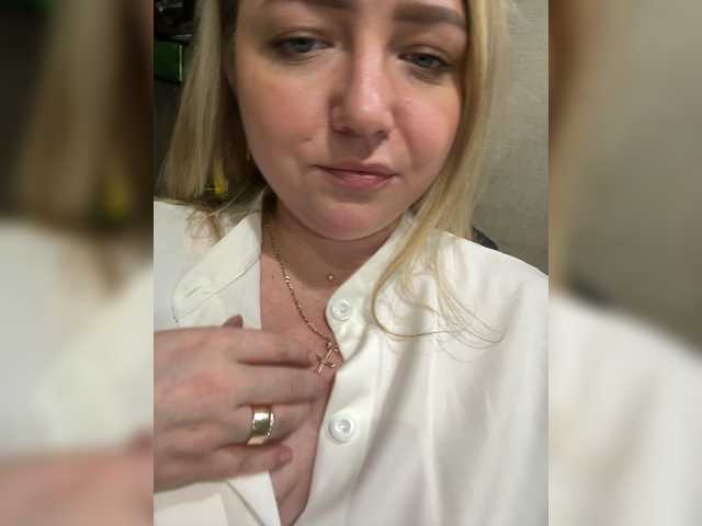 KiraMalina live cam on BongaCams