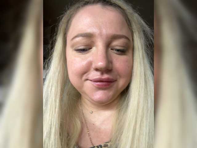 KiraMalina live cam preview