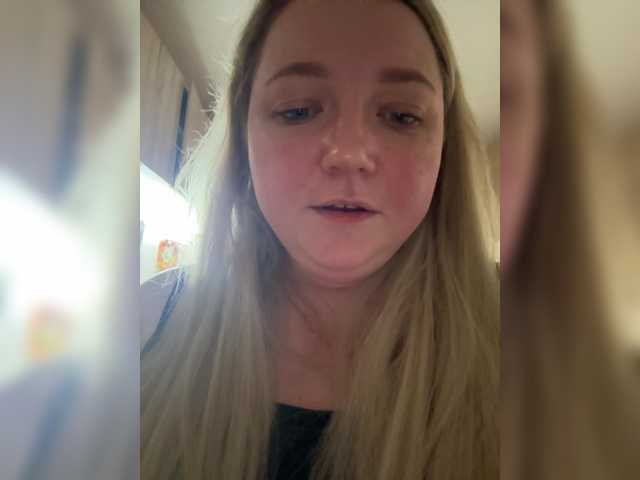 KiraMalina live cam preview