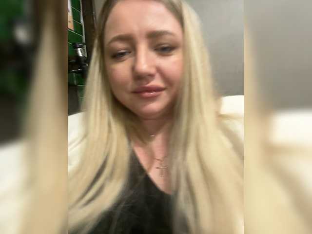 KiraMalina, en vivo ahora en BongaCams