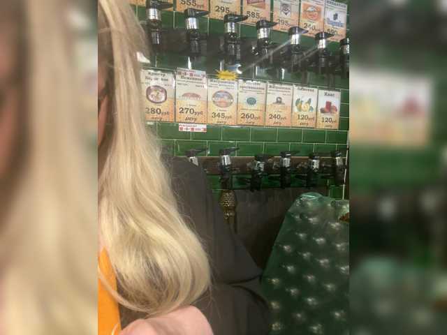 KiraMalina live cam on BongaCams