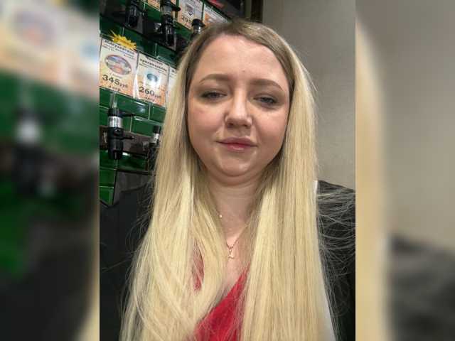 KiraMalina live cam