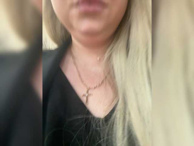 KiraMalina, en vivo ahora en BongaCams