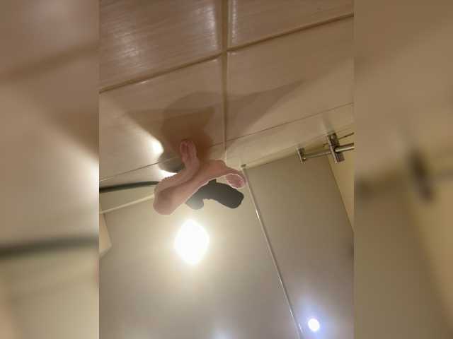 KiraMalina live cam preview
